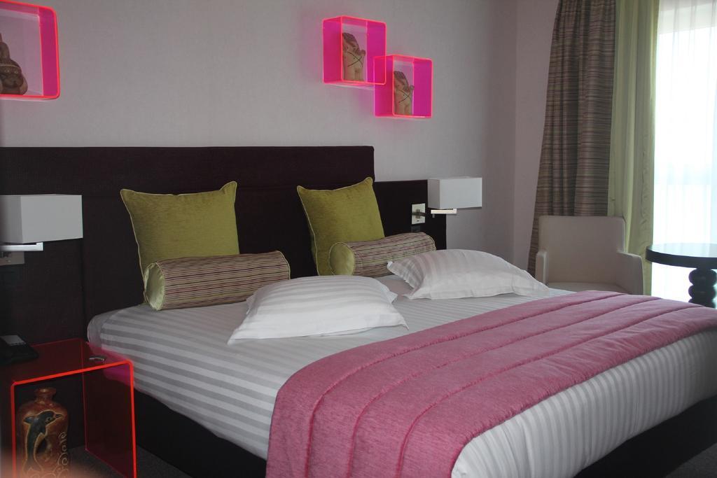 Hotel La Roseraie Wemmel Oda fotoğraf