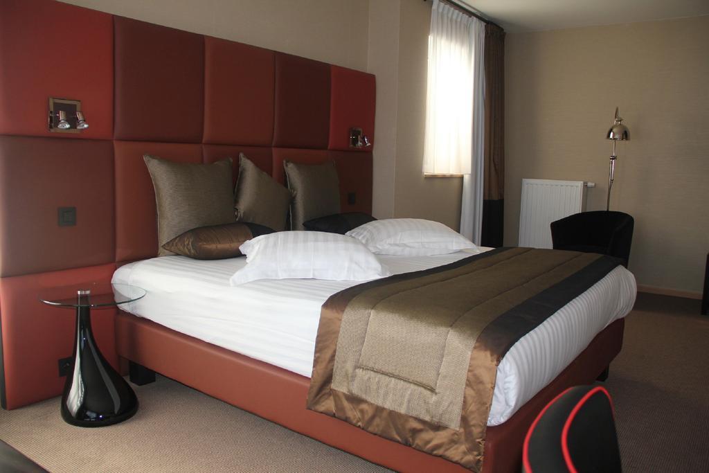 Hotel La Roseraie Wemmel Oda fotoğraf