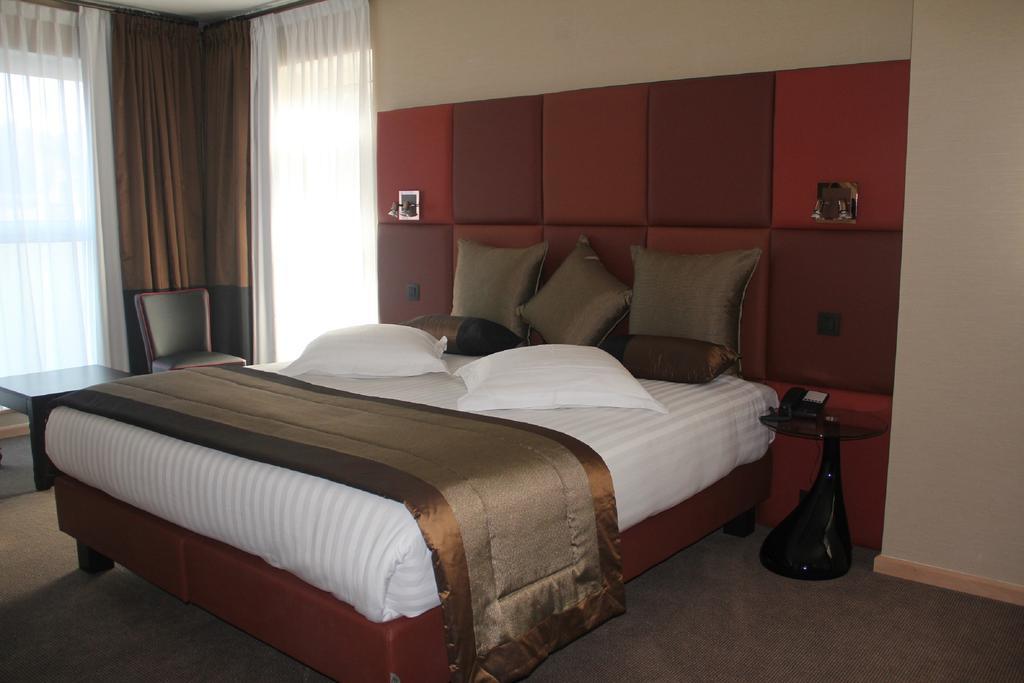Hotel La Roseraie Wemmel Oda fotoğraf