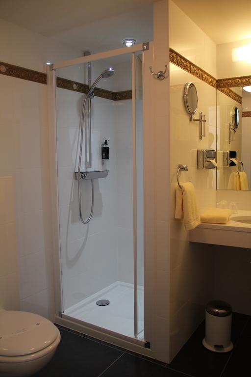 Hotel La Roseraie Wemmel Oda fotoğraf
